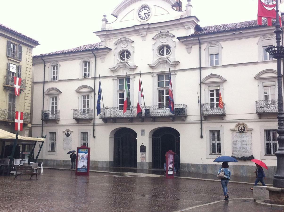 Appartamento In Centro Storico Asti Exterior foto